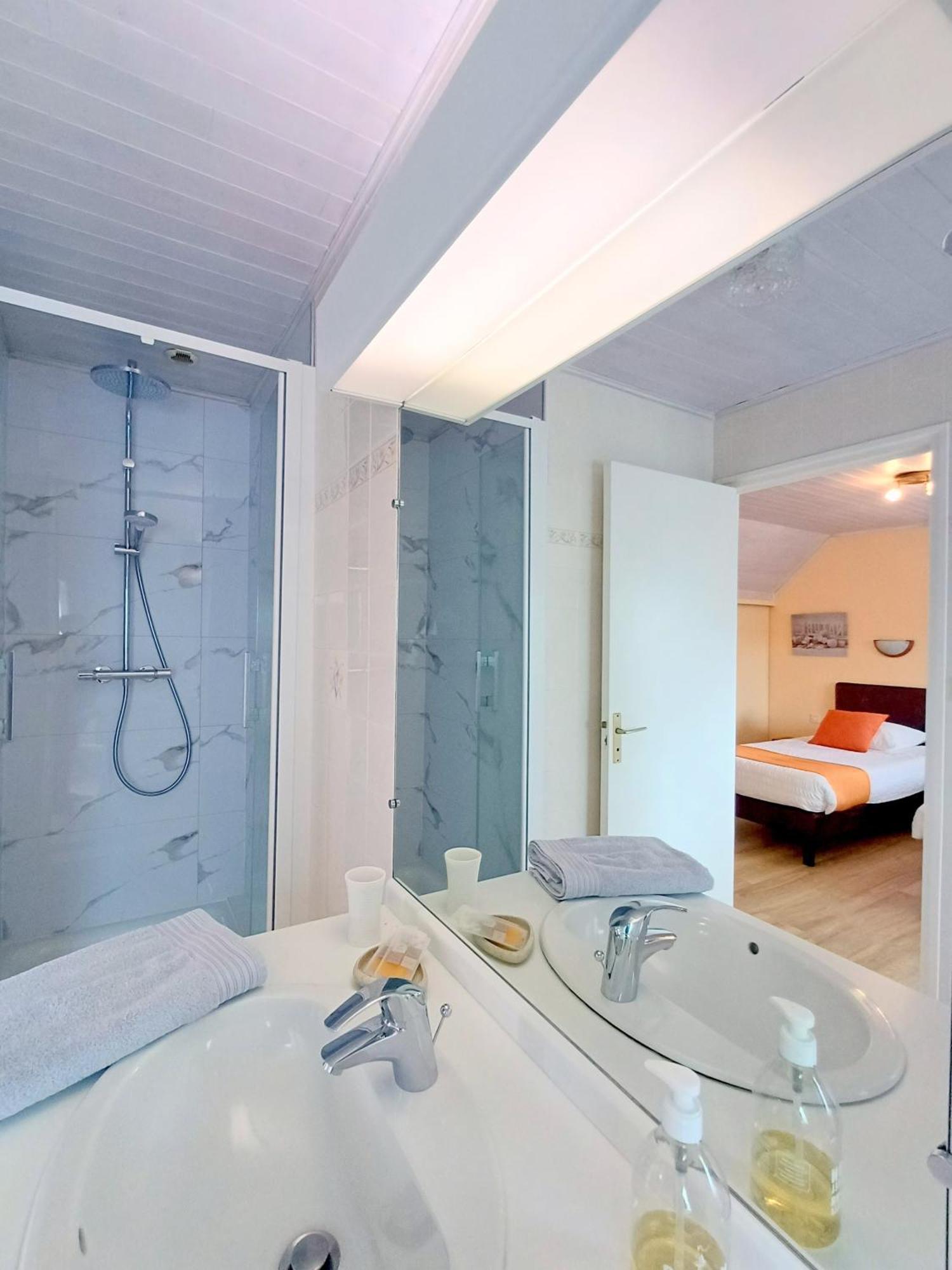 Au Calme A 10Mn Des Baies De Douarnenez Et Audierne Avec Cuisine A Disposition Mahalon 외부 사진