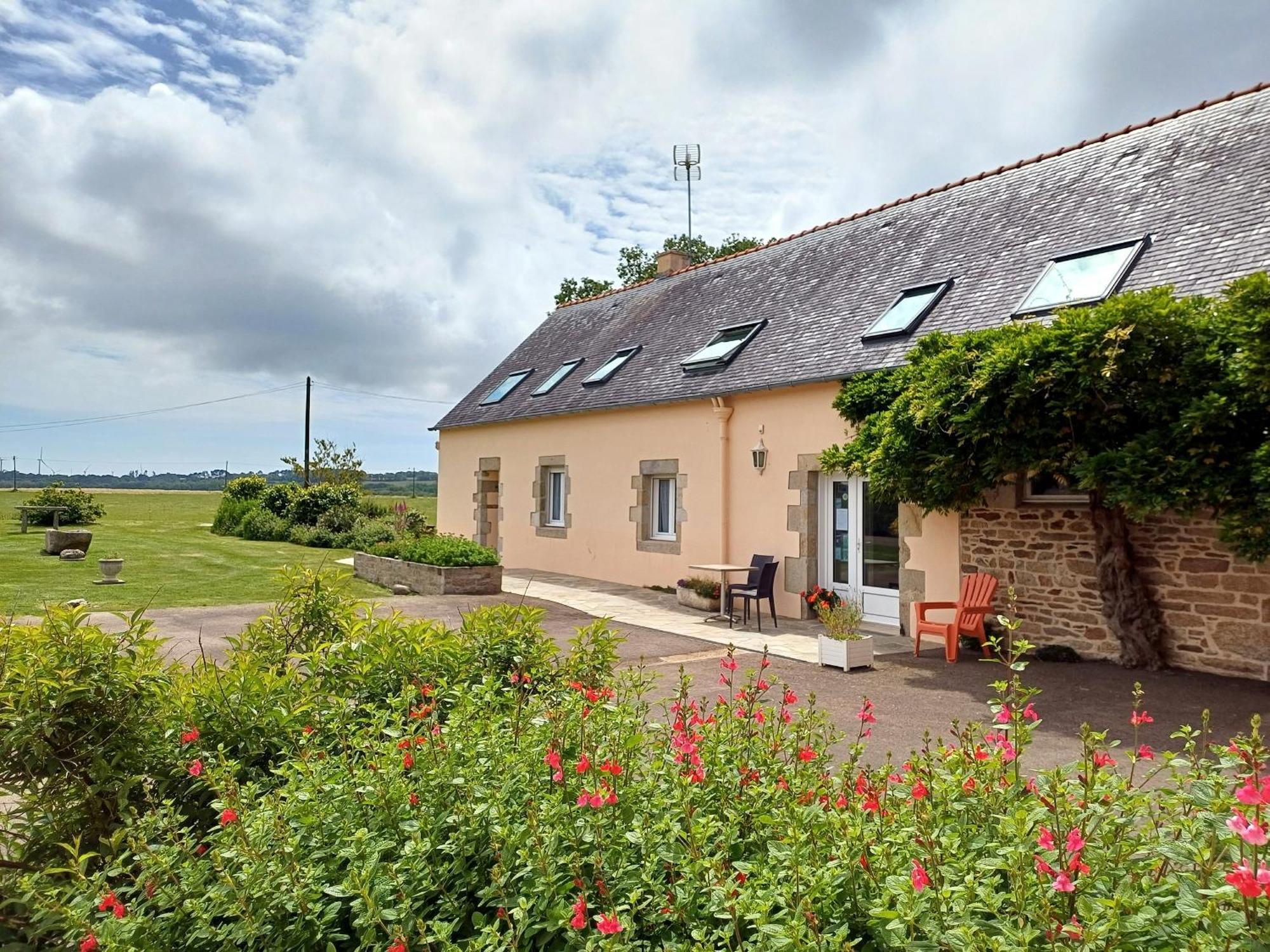 Au Calme A 10Mn Des Baies De Douarnenez Et Audierne Avec Cuisine A Disposition Mahalon 외부 사진