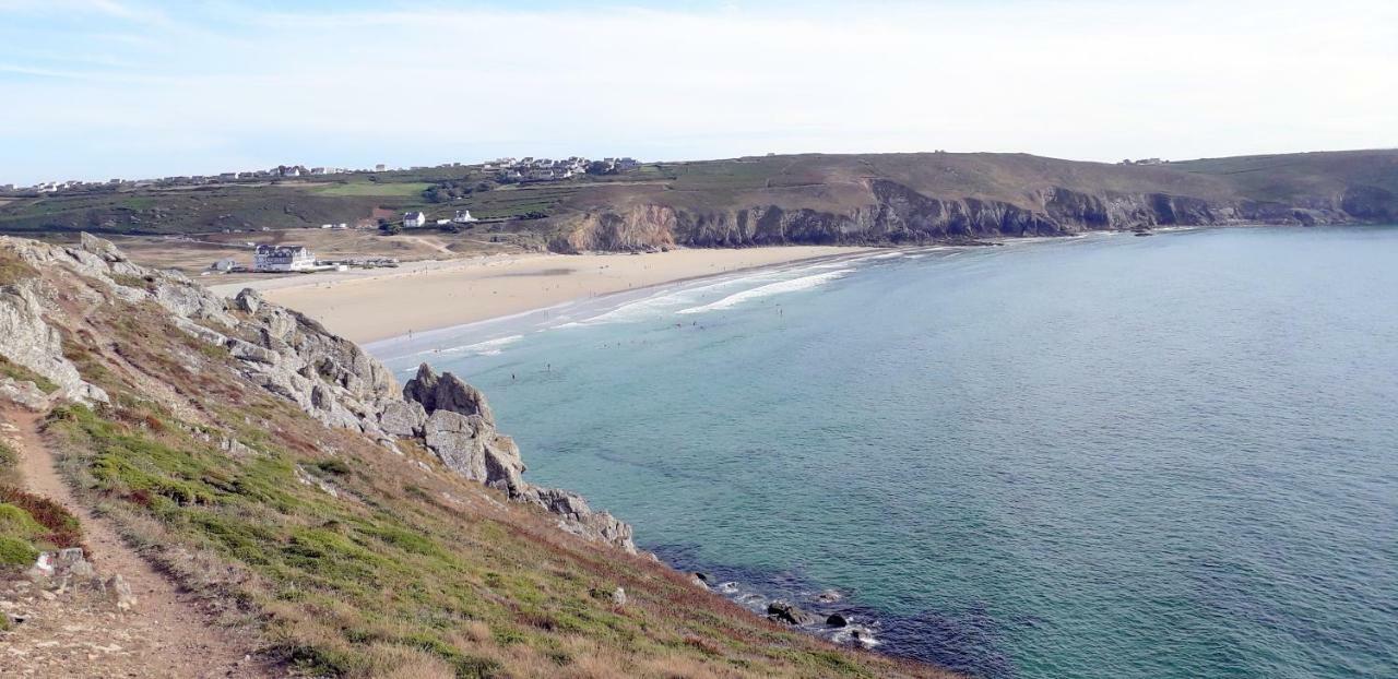 Au Calme A 10Mn Des Baies De Douarnenez Et Audierne Avec Cuisine A Disposition Mahalon 외부 사진